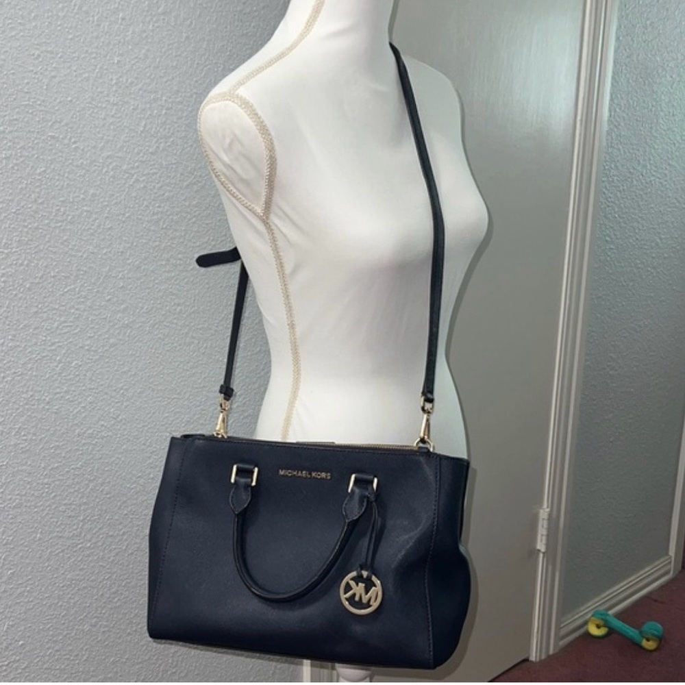 Euc Authentic Michael Kors Sutton Medium Saffiano… - image 8